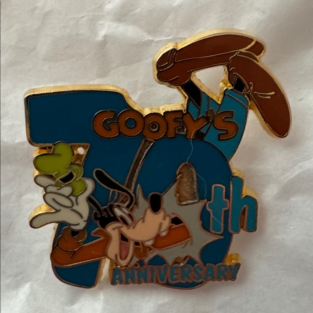 Goofy's 75th Anniversary Pin